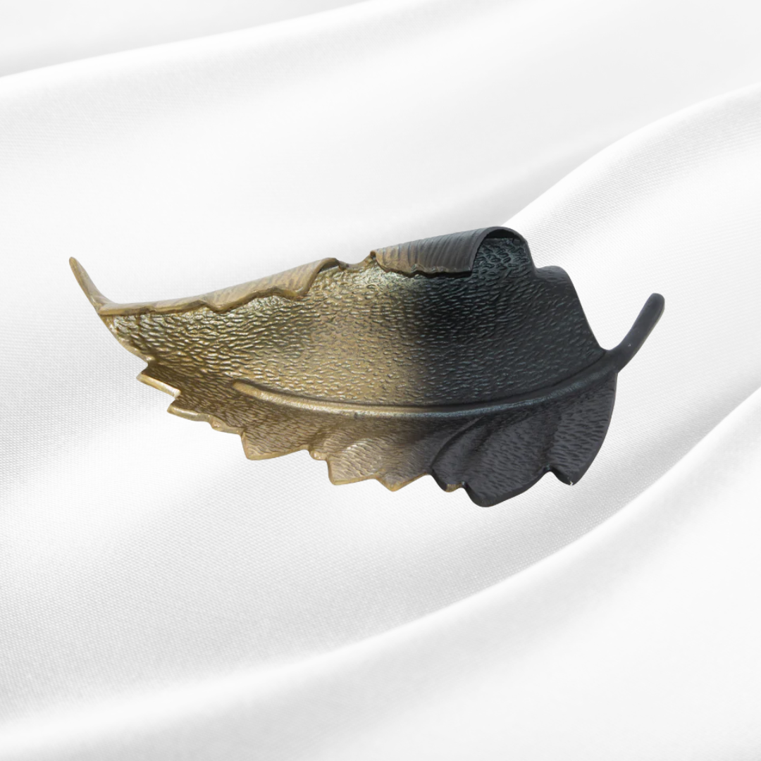 Curved Leaf
